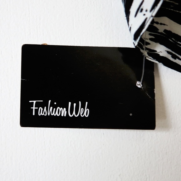 Monochrome White and Black Jumpsuit Open Back L‎ - Picture 4 of 7